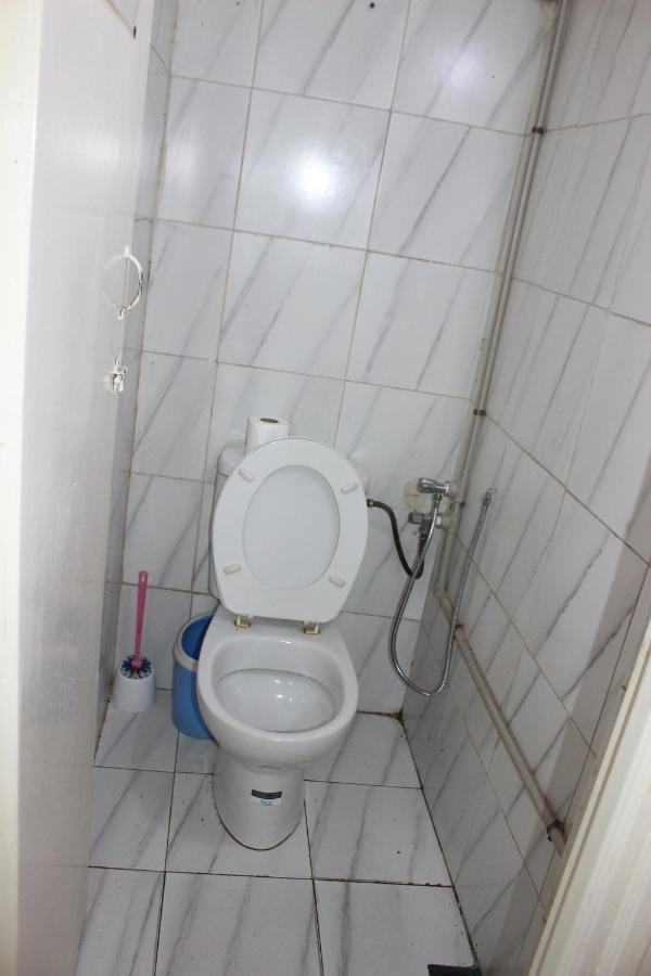 Cordoba Pension เชฟชาอูน ภายนอก รูปภาพ