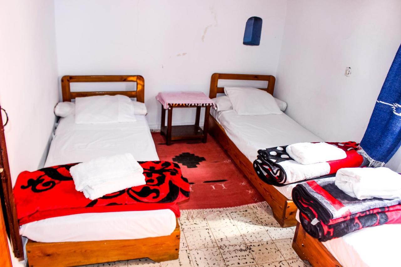 Cordoba Pension เชฟชาอูน ภายนอก รูปภาพ