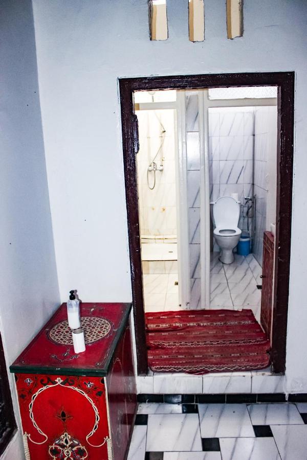 Cordoba Pension เชฟชาอูน ภายนอก รูปภาพ