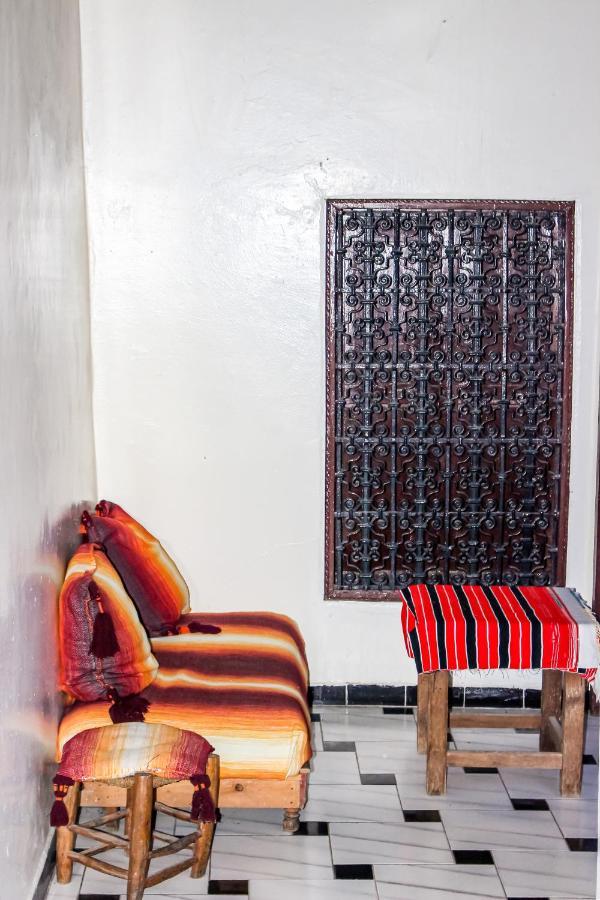 Cordoba Pension เชฟชาอูน ภายนอก รูปภาพ